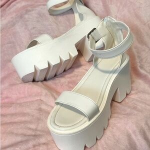 Chic White Platform Heel Sandals
